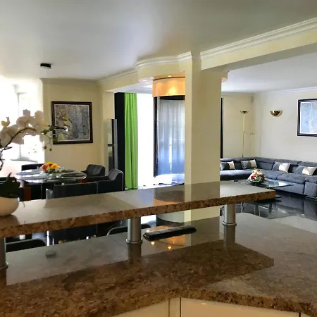 Villa Lifestyle & Trends